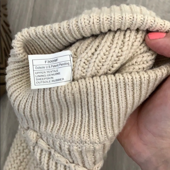 UGG Boots Knitted - Picture 6 of 6